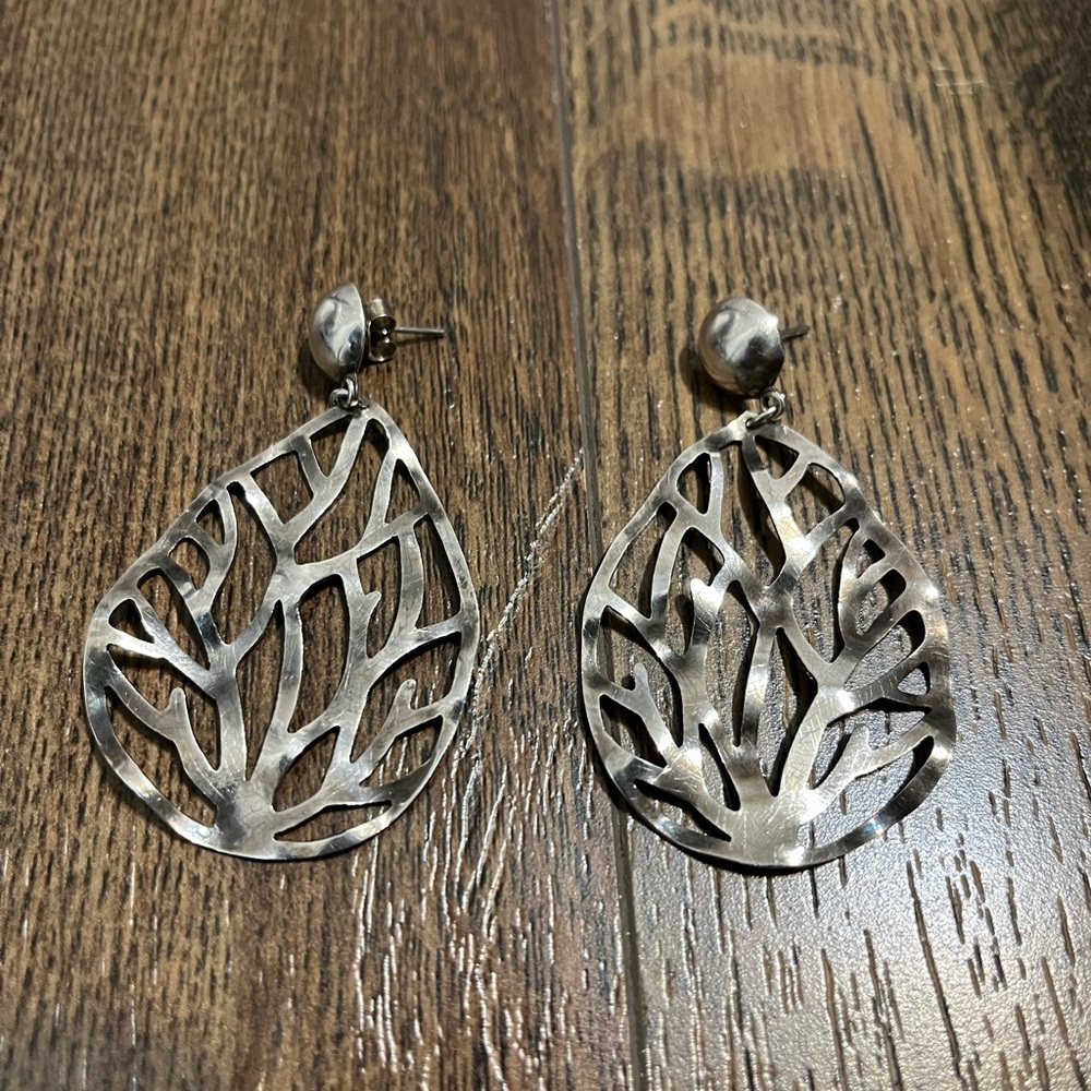 Peruvian handmade Elegant Silver Leaf Earrings